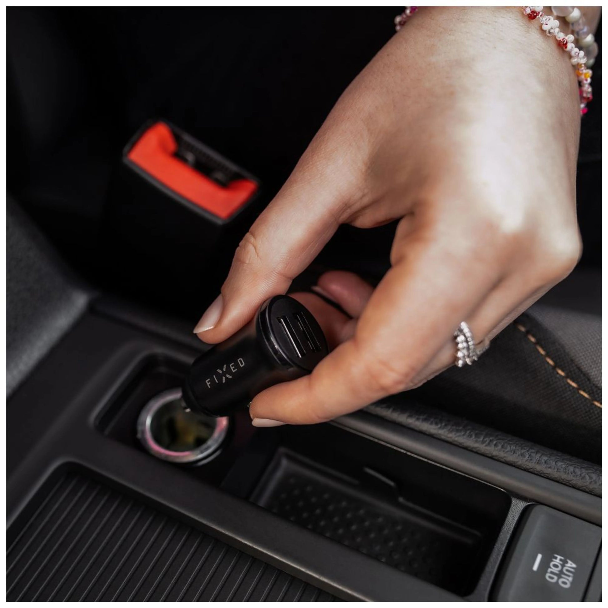 Set autonabíječky FIXED s 2xUSB výstupem a USB/Lightning kabelu, 1 metr, MFi certifikace, 15W Smart Rapid Charge, černá - FIXED