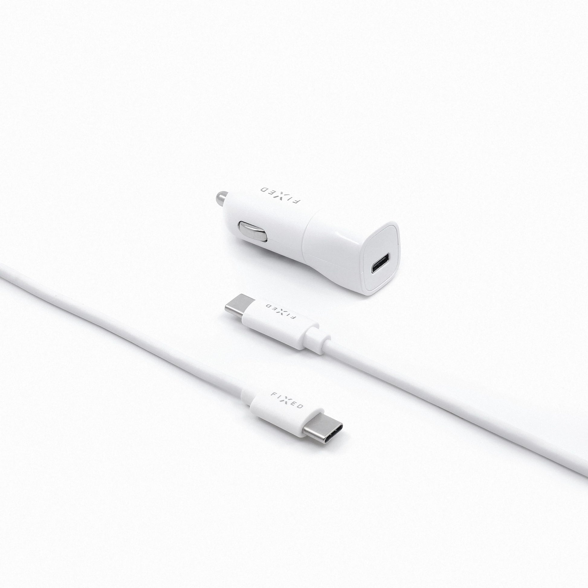 Set autonabíječky FIXED s USB-C výstupem a USB-C/USB-C kabelu, podpora PD, 1 metr, 18W, bílý - FIXED