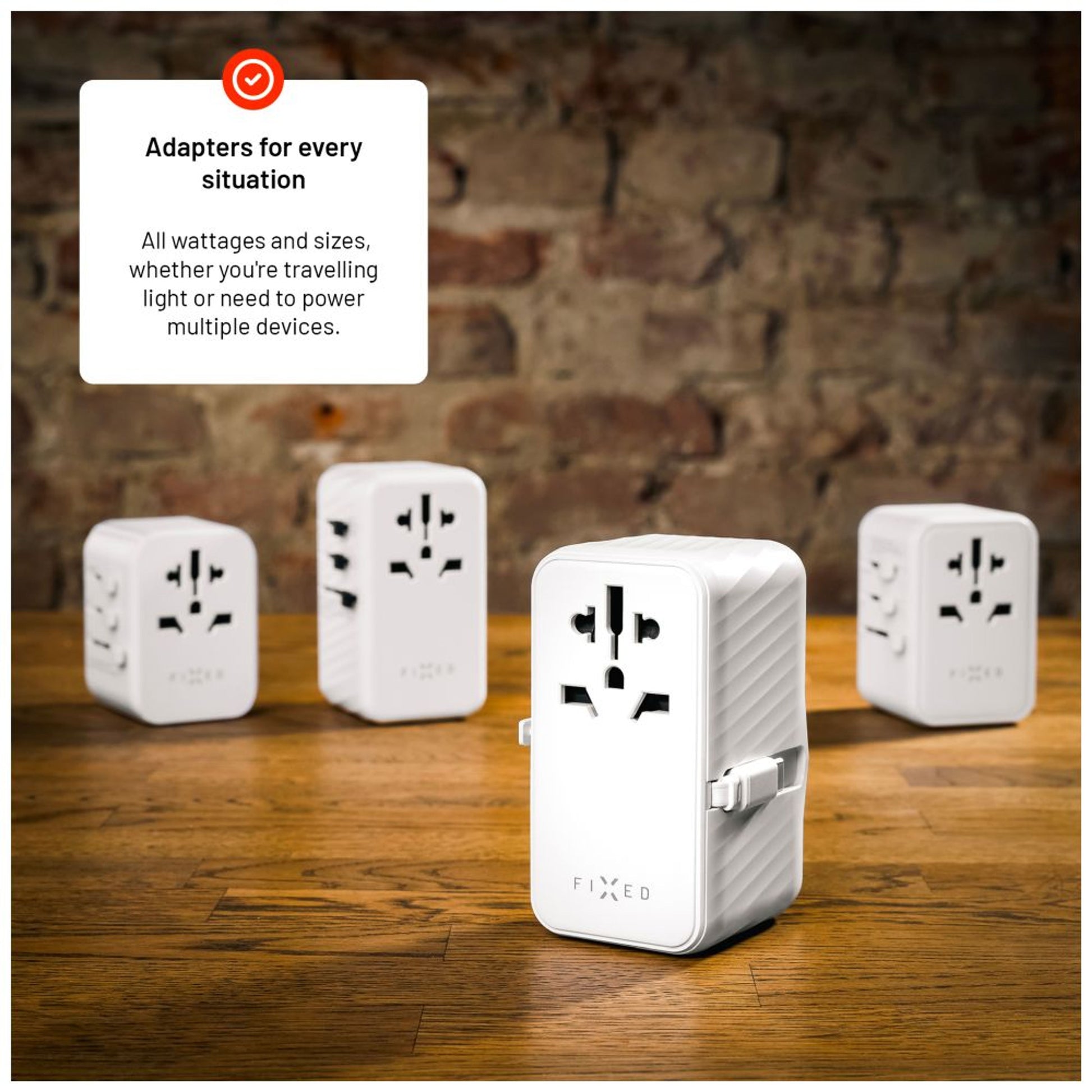 Cestovní adaptér FIXED Voyager 85W pro EU, UK a USA/AUS, s 4xUSB-C a 1xUSB výstupem, GaN, PD 85W, bílý - FIXED