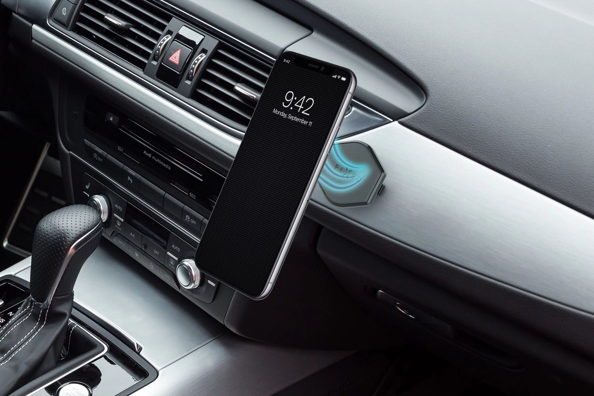 Magnetický držák FIXED Icon Dash na palubní desku, černý - FIXED