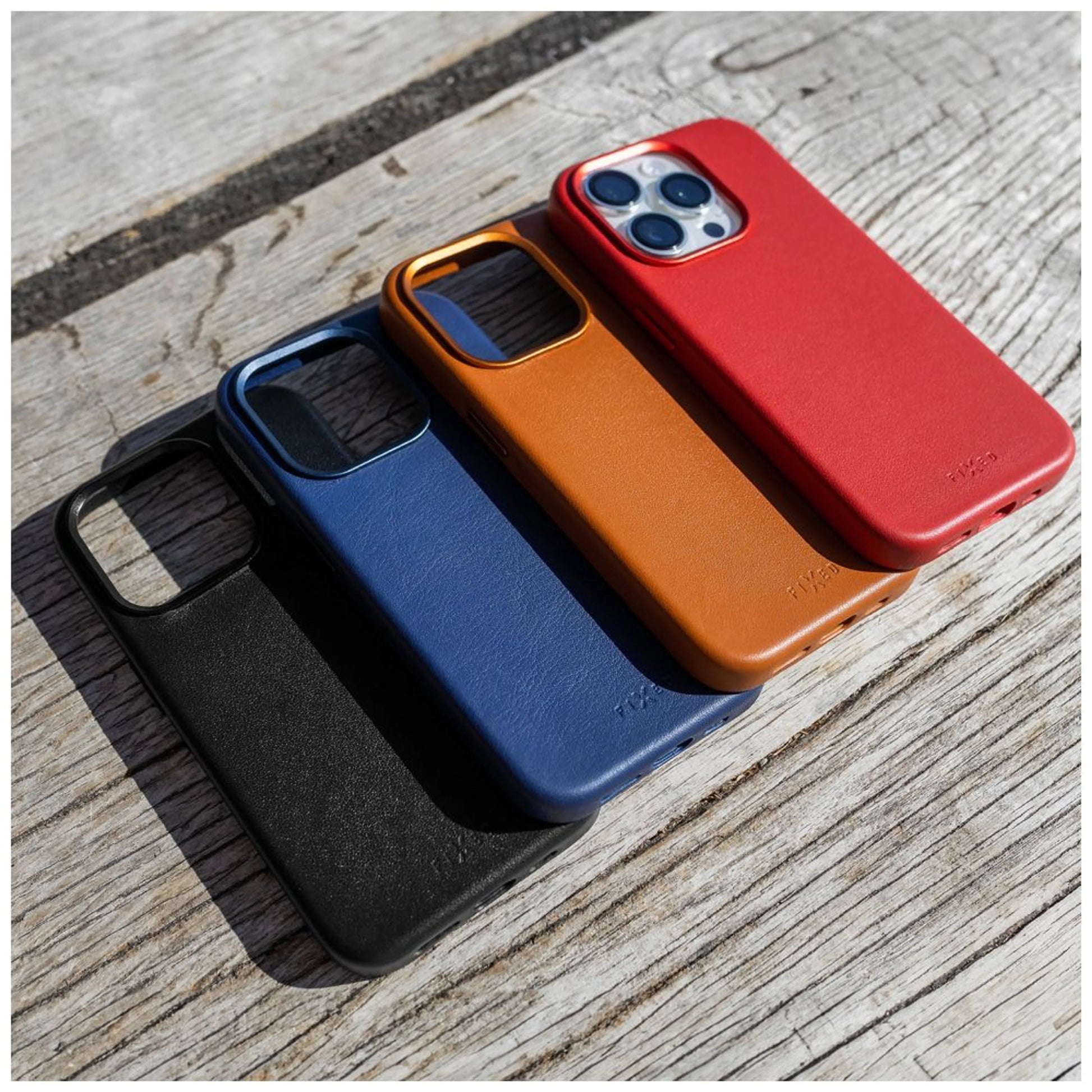 Kožený zadní kryt FIXED MagLeather s podporou MagSafe pro Apple iPhone 16 Pro, černý - FIXED