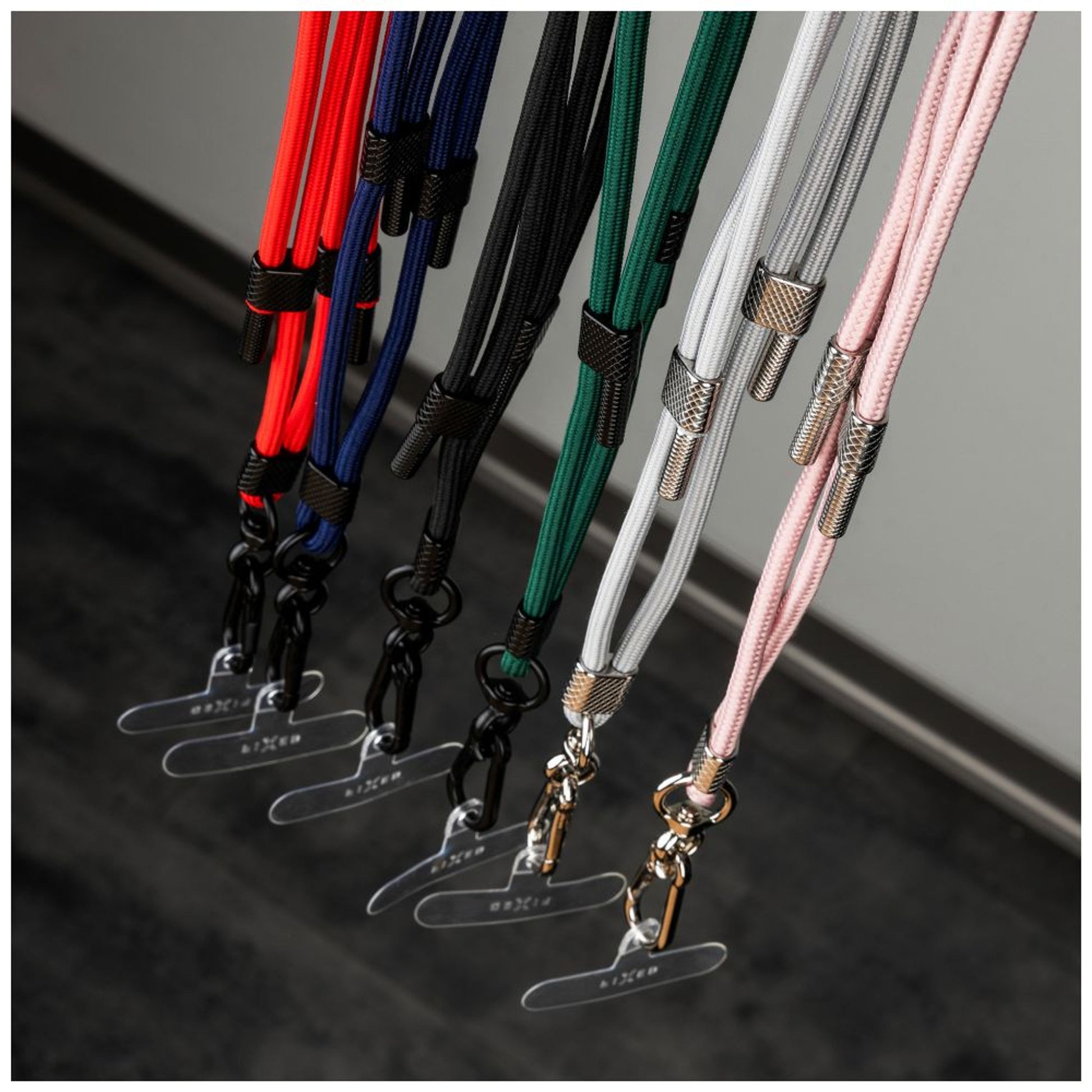 Univerzální šňůrka FIXED NeckUni pro telefony se zadním krytem, růžová - FIXED