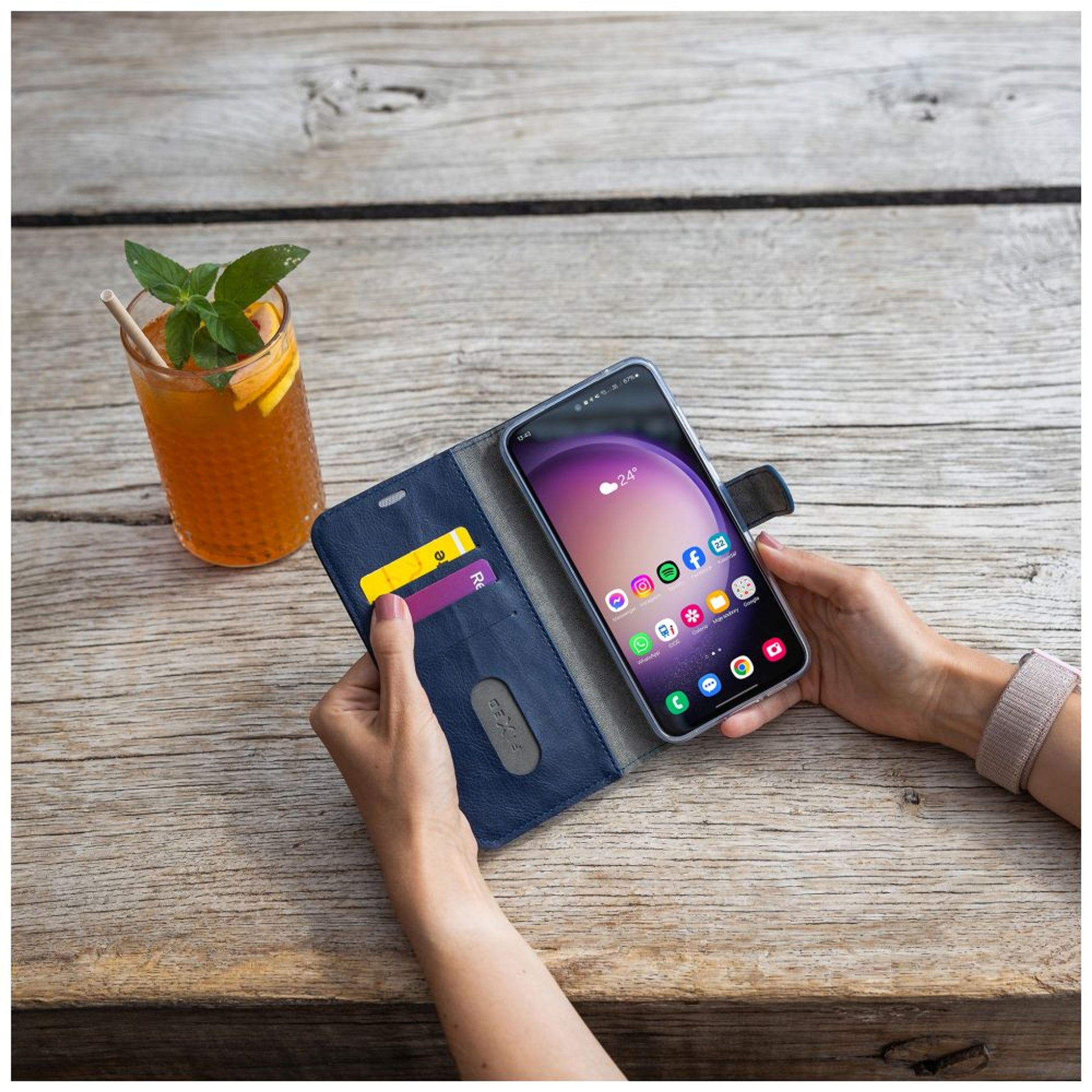 Pouzdro typu kniha FIXED Opus pro Samsung Galaxy S25, modré - FIXED