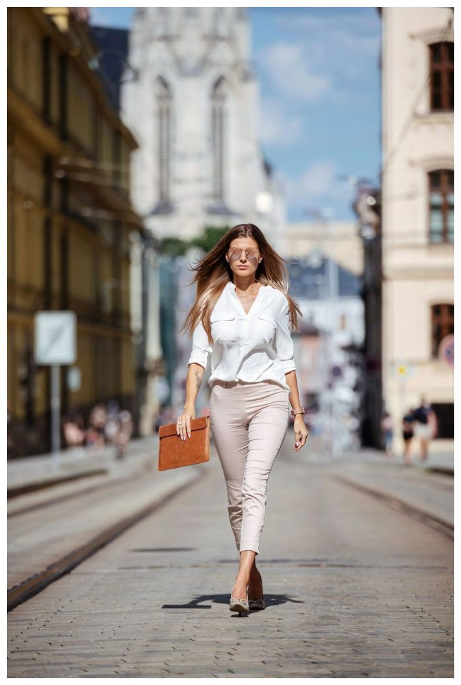 Kožené pouzdro FIXED Oxford pro Apple MacBook Air 15,3" (2023/2024/2025), hnědé - FIXED