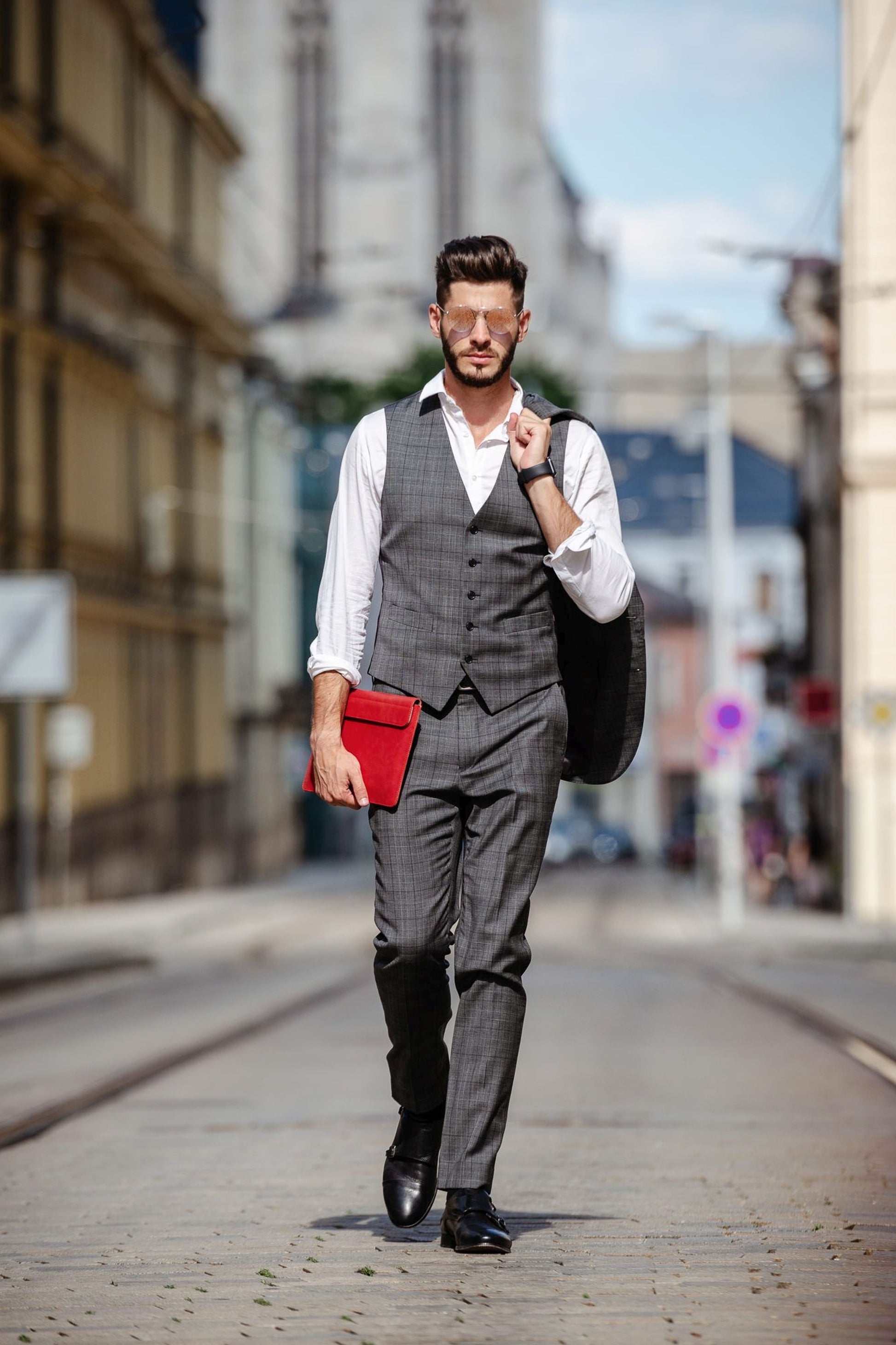 Kožené pouzdro FIXED Oxford pro všechny modely Apple iPad s úhlopříčkou displeje 10-11" s klávesnicí, červené - FIXED