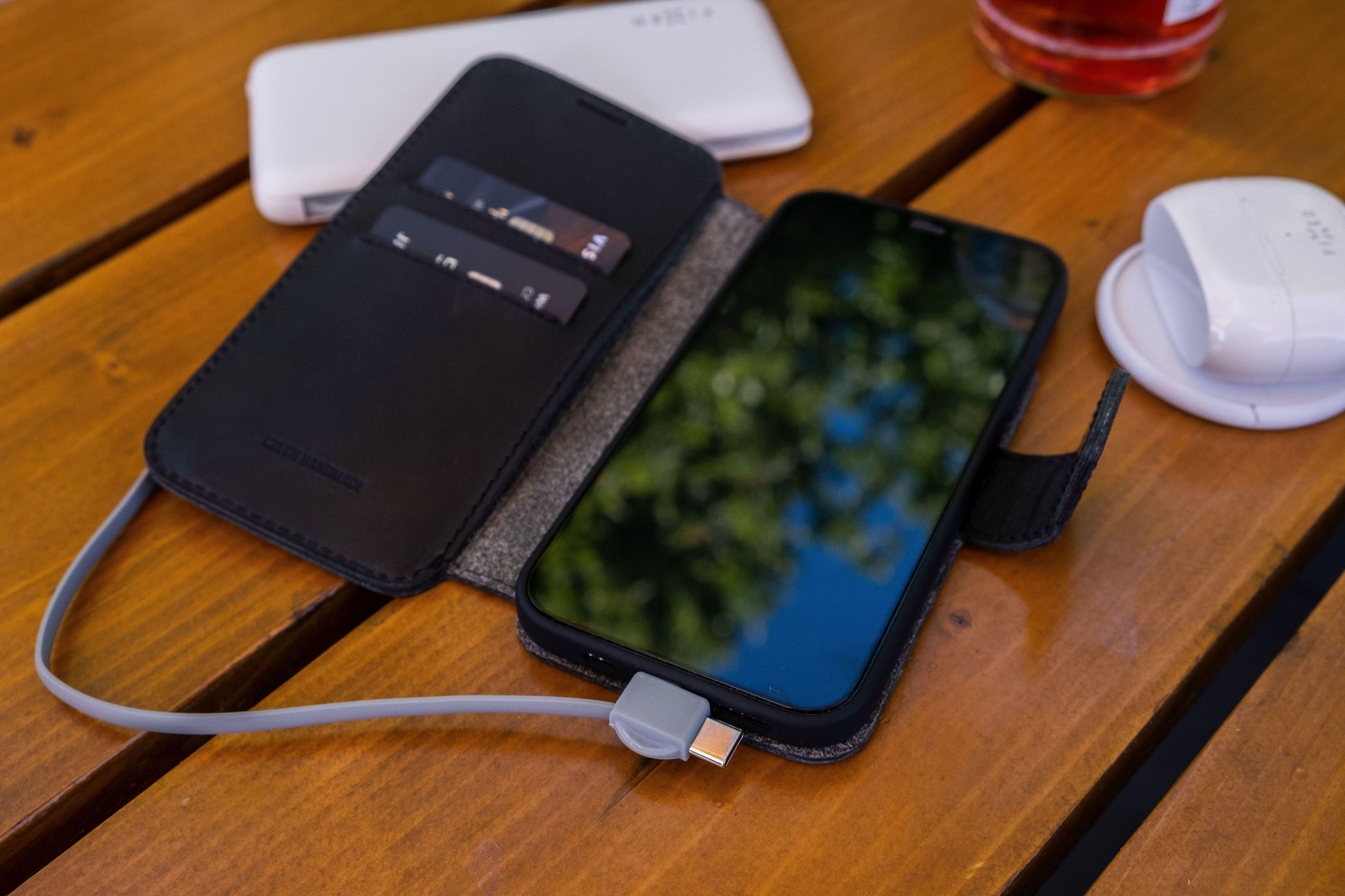 Kožené pouzdro typu kniha FIXED ProFit pro Apple iPhone 12 Pro Max, černé - FIXED