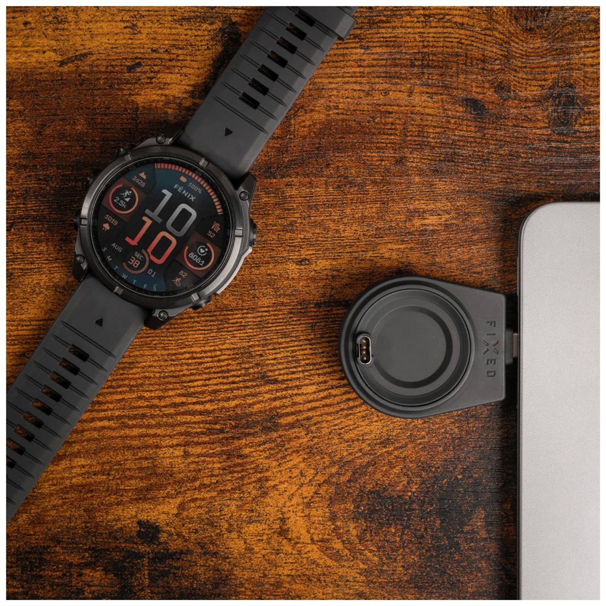 Stojánek FIXED Powerstation pro Garmin s bezdrátovým nabíjením až pro 3 zařízení, 15W+5W+2.5W, černý - FIXED