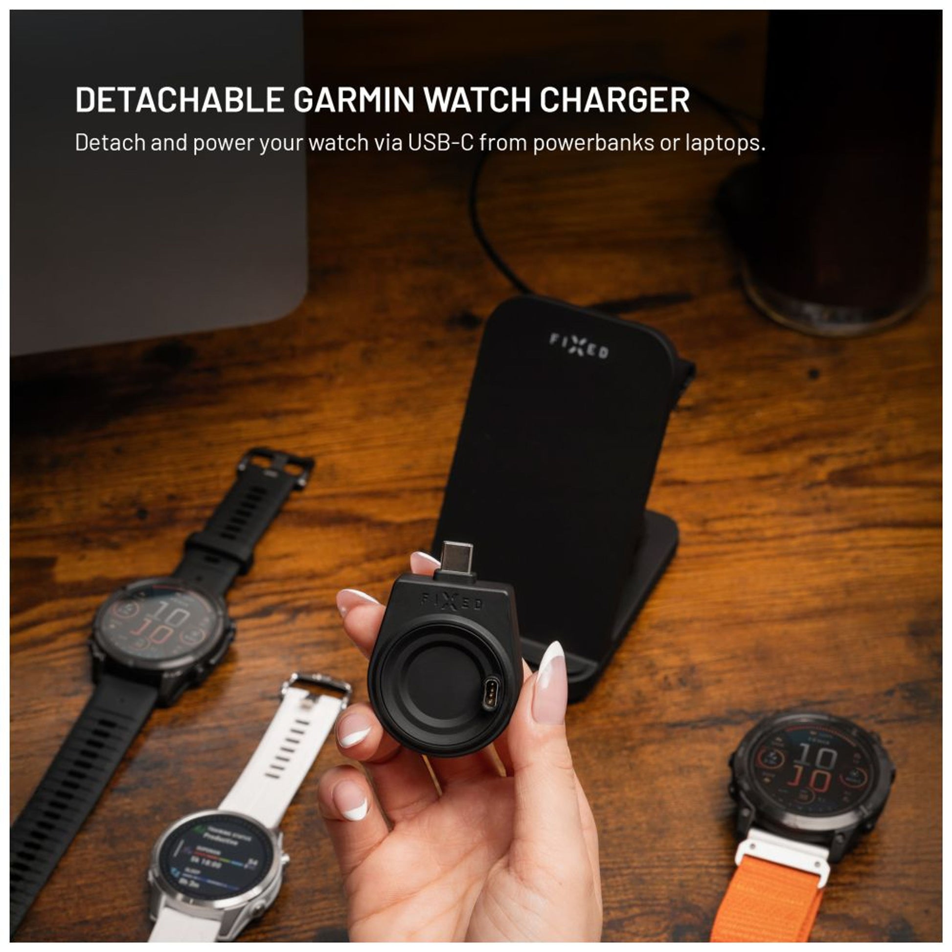 Stojánek FIXED Powerstation pro Garmin s bezdrátovým nabíjením až pro 3 zařízení, 15W+5W+2.5W, černý - FIXED