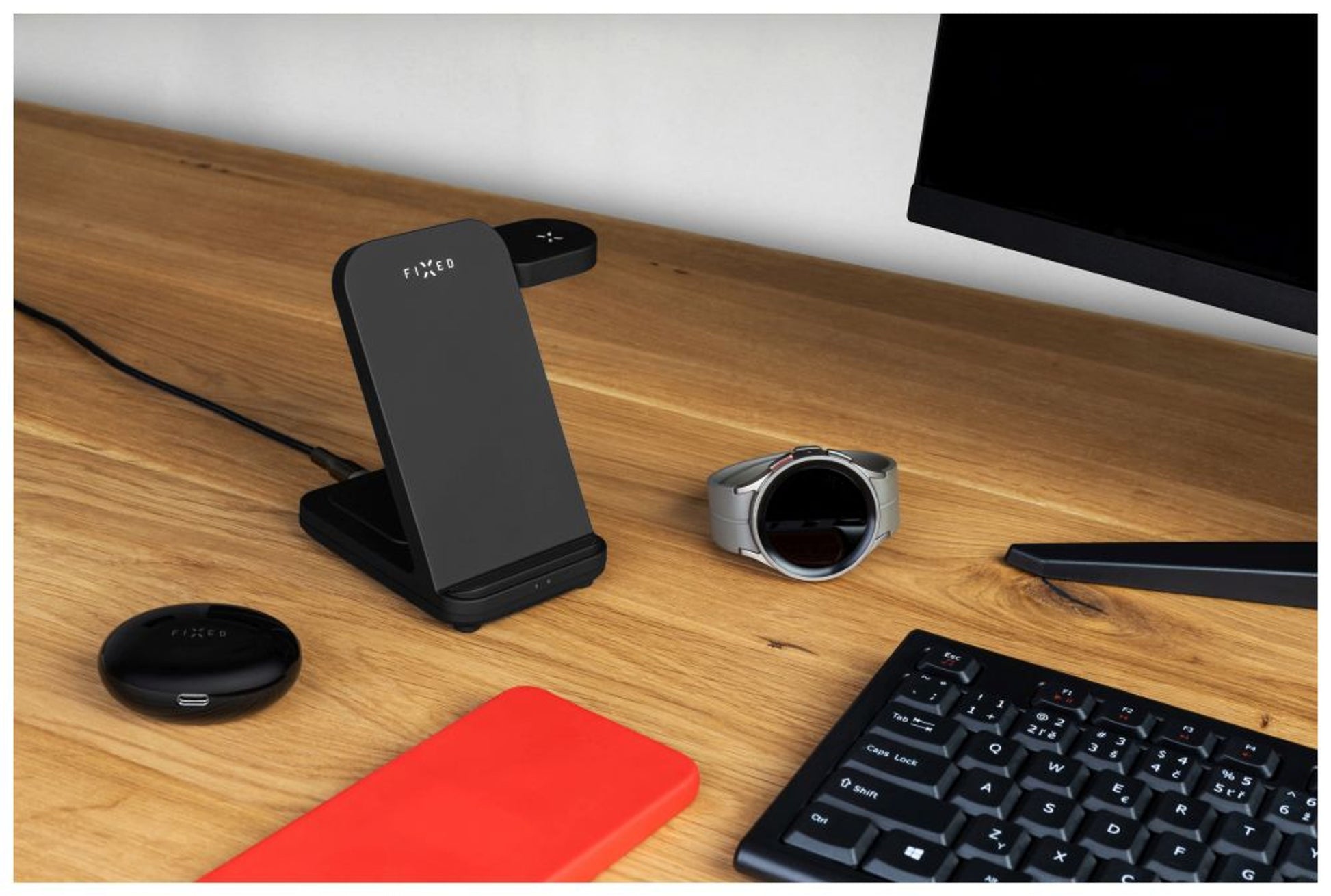 Stojánek FIXED Powerstation pro Samsung s bezdrátovým nabíjením až pro 3 zařízení, 15W+5W+2.5W, černý - FIXED