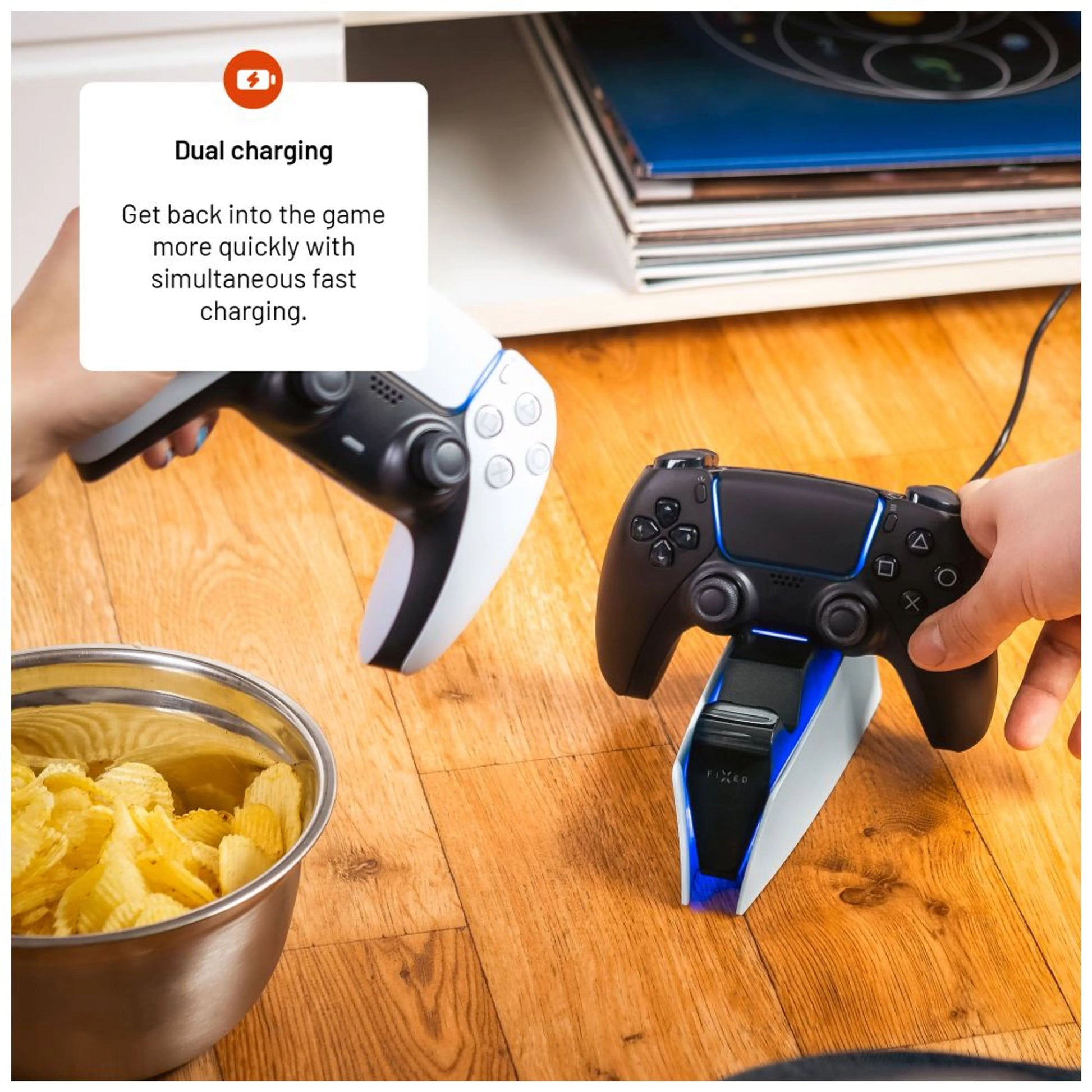Dobíjecí stanice FIXED pro dva bezdrátové ovladače DualSense PlayStation 5, černo-bílá - FIXED