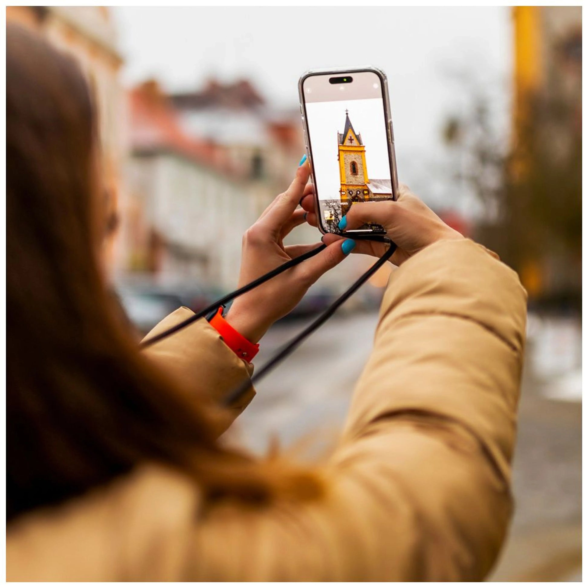 Pouzdro FIXED Pure Neck s černou šňůrkou na krk pro Samsung Galaxy A55 5G - FIXED