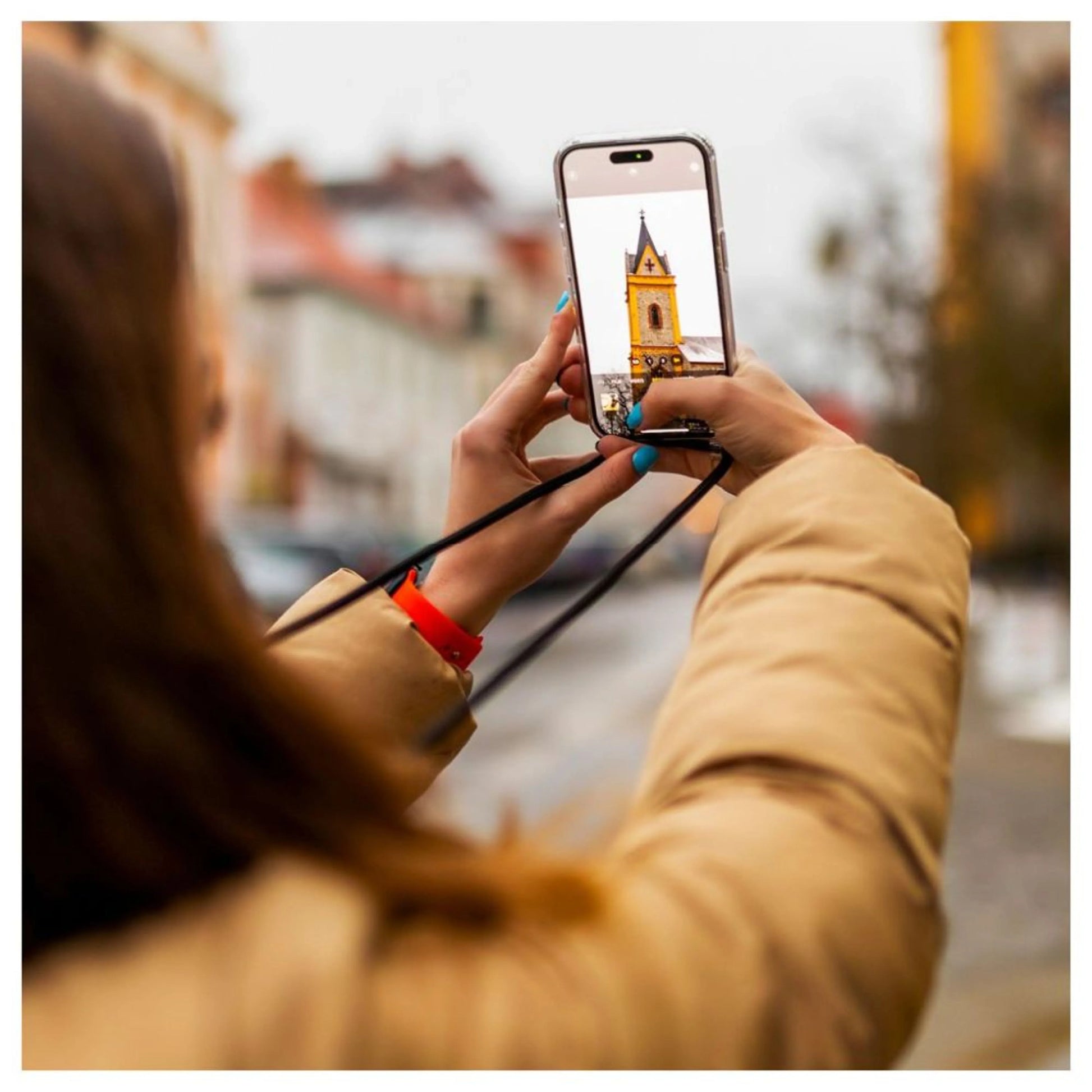 Zadní kryt FIXED Pure Neck s černou šňůrkou na krk pro Samsung Galaxy S25+ - FIXED