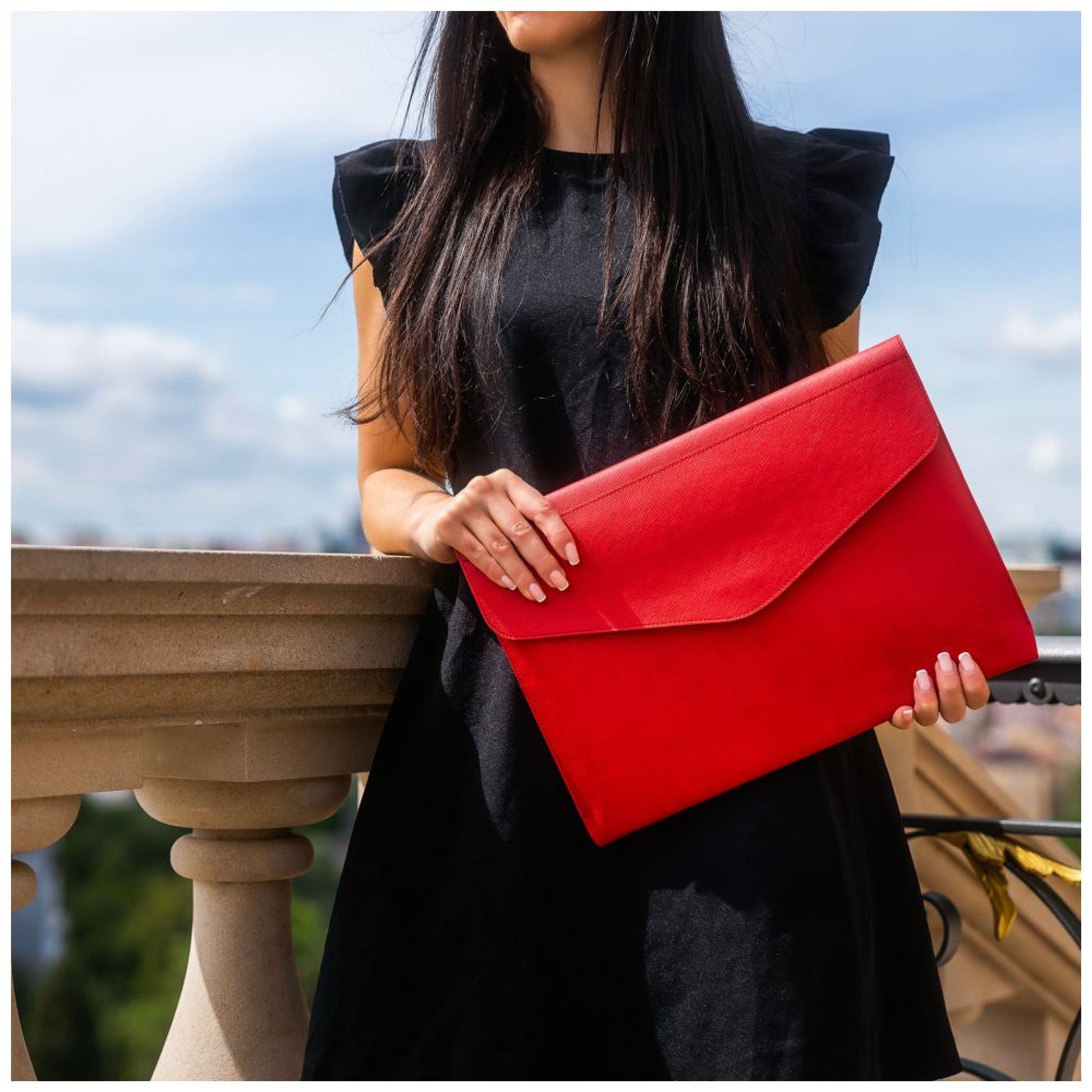 Pouzdro FIXED Siena pro notebooky o úhlopříčce do 15,3", kávové - FIXED