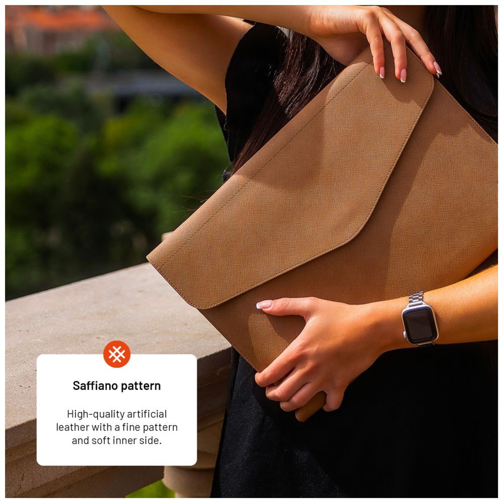 Pouzdro FIXED Siena pro notebooky o úhlopříčce do 15,3", broskvové - FIXED