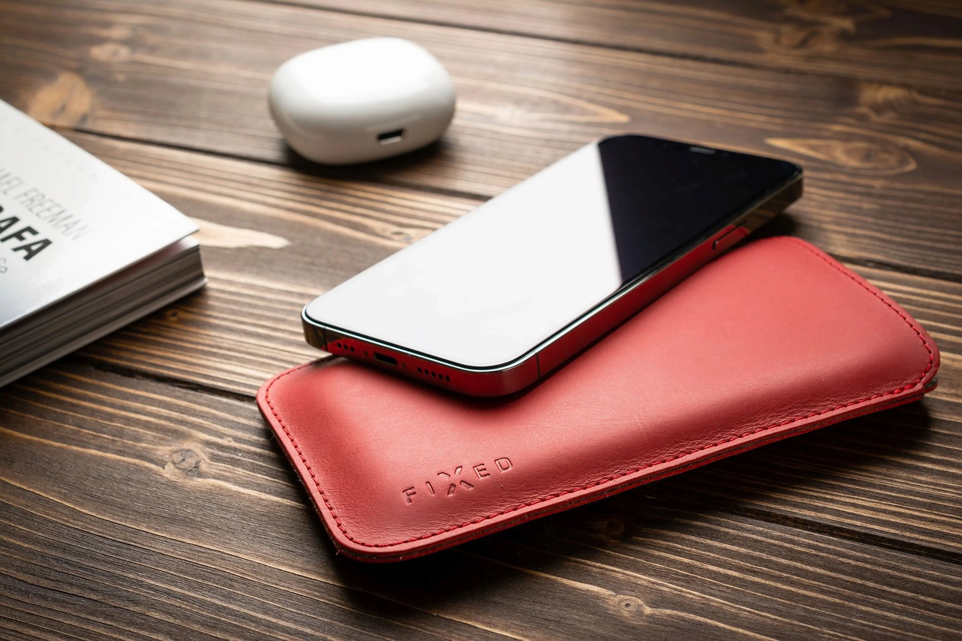 Tenké pouzdro FIXED Slim vyrobené z pravé kůže pro Apple iPhone 12 Pro Max/13 Pro Max, červené - FIXED