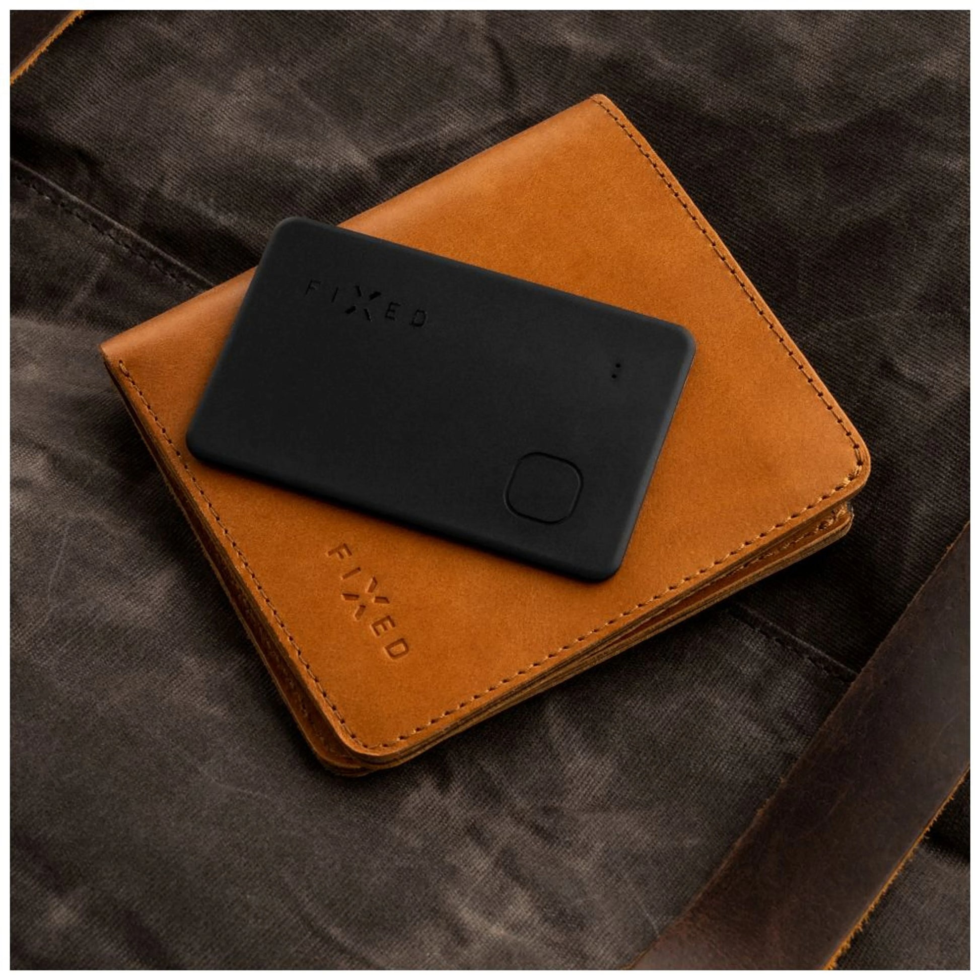 Smart tracker FIXED Tag Card s podporou Find My, bezdrátové nabíjení, černý - FIXED