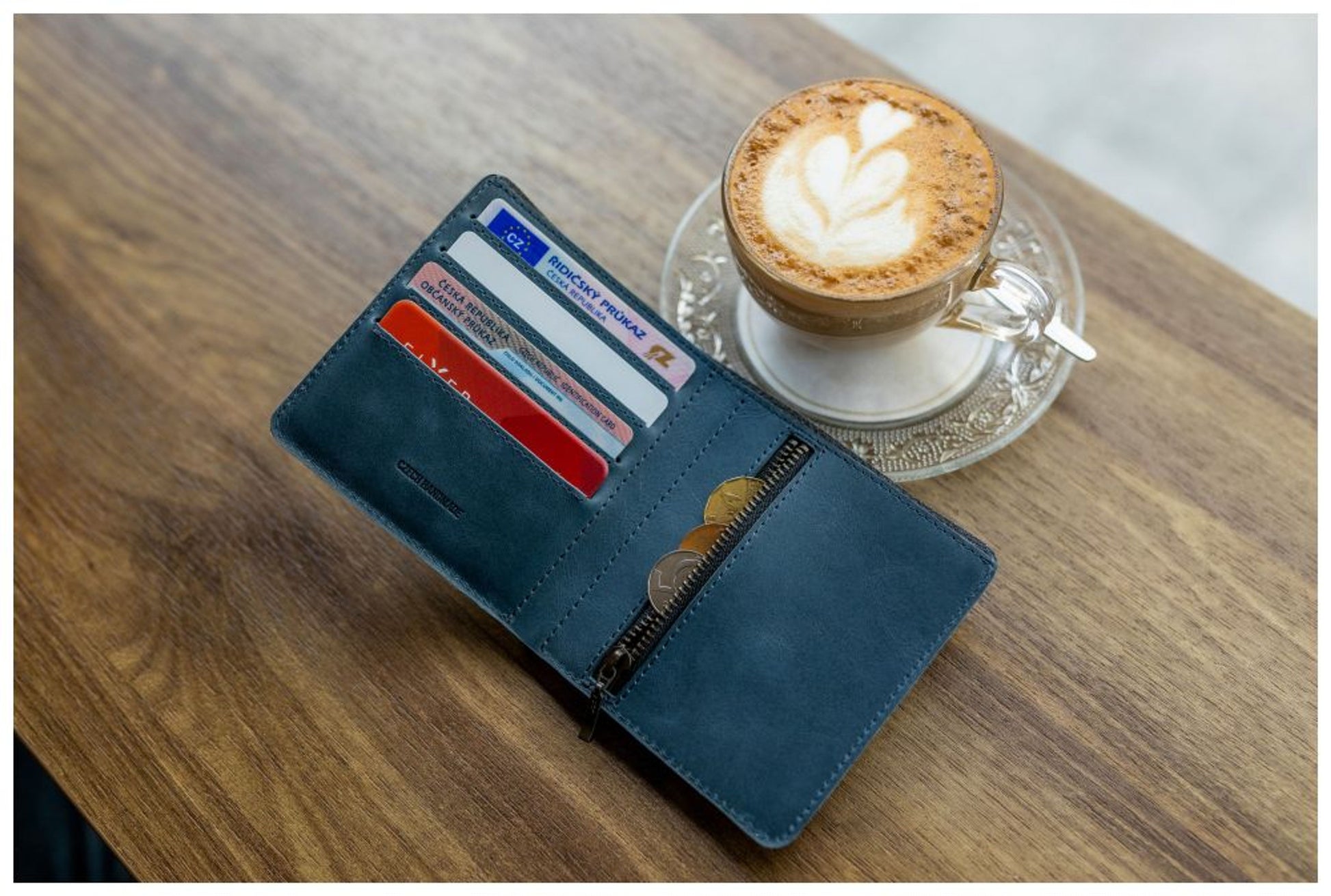 Kožená peněženka FIXED Classic Wallet z pravé hovězí kůže, modrá - FIXED