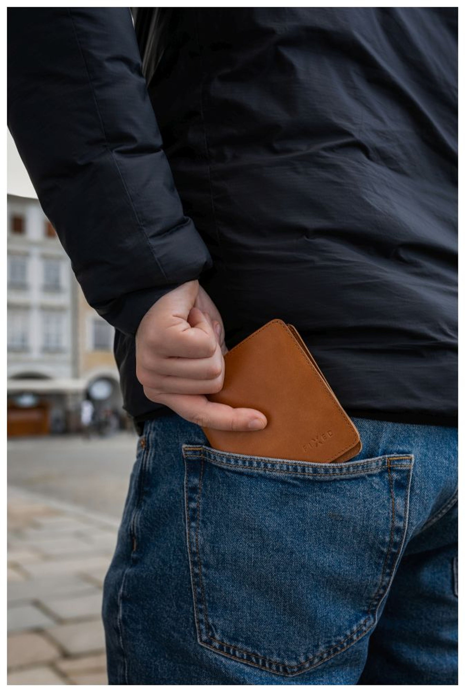 Kožená peněženka FIXED Classic Wallet z pravé hovězí kůže, hnědá - FIXED