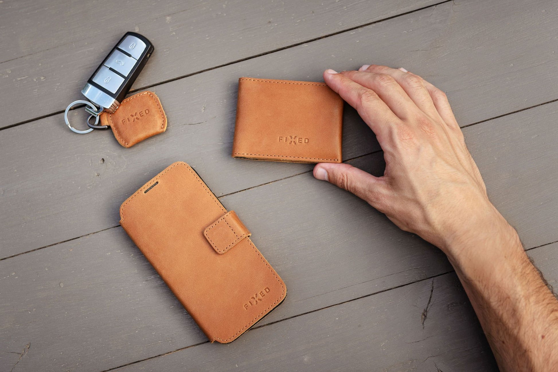 Kožená peněženka FIXED Wallet z pravé hovězí kůže, hnědá - FIXED
