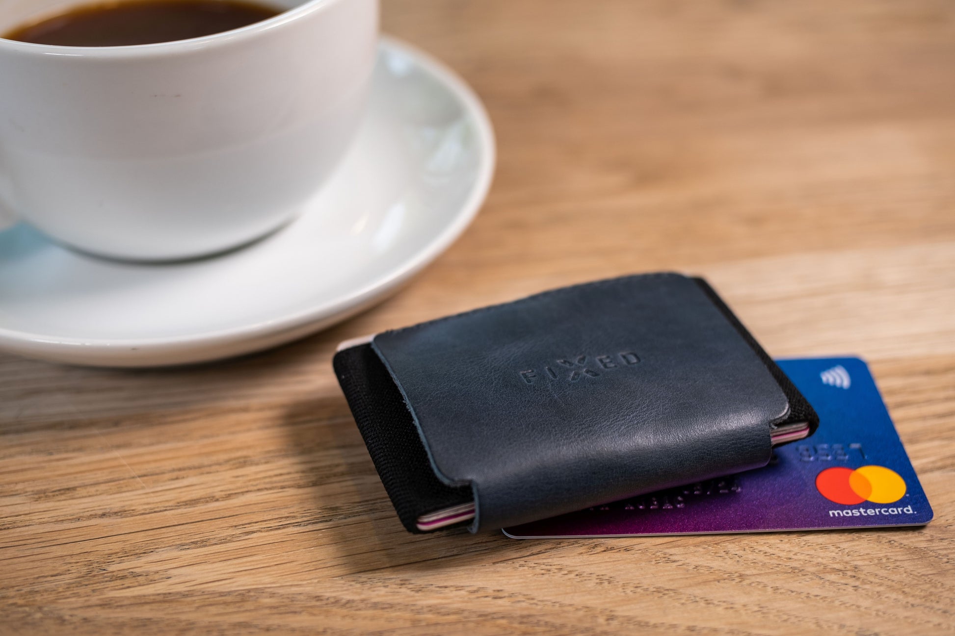 Kožená peněženka FIXED Tiny Wallet z pravé hovězí kůže, modrá - FIXED