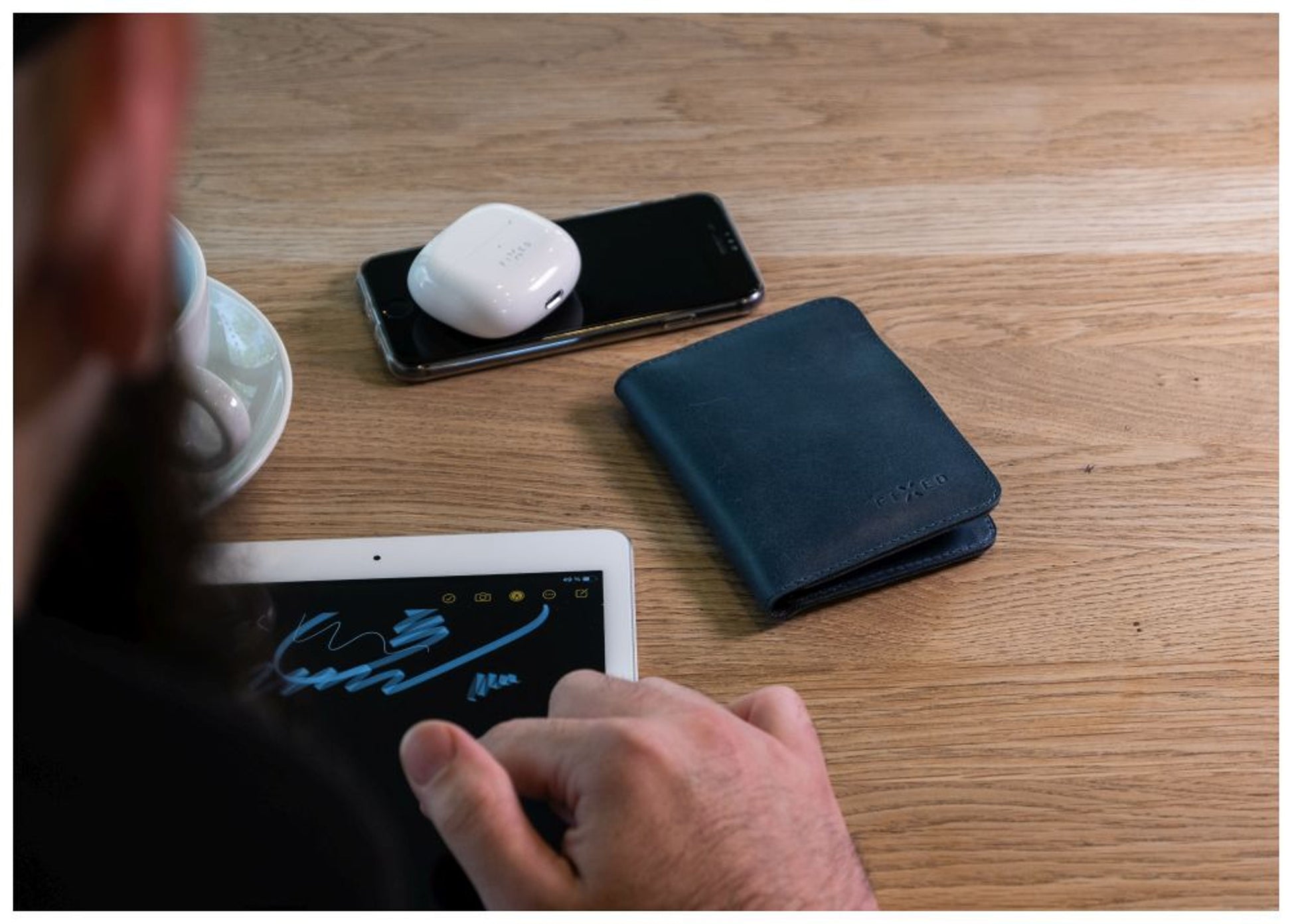 Kožená peněženka FIXED Wallet XL, modrá - FIXED