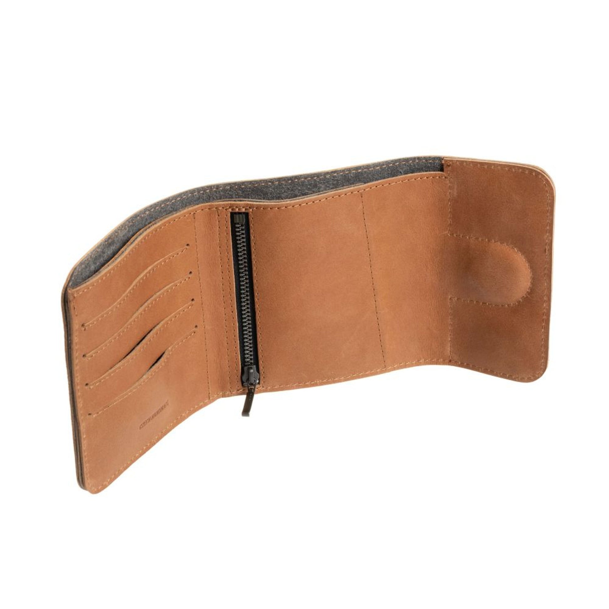 Kožená peněženka FIXED Classic Wallet for AirTag z pravé hovězí kůže, hnědá - FIXED