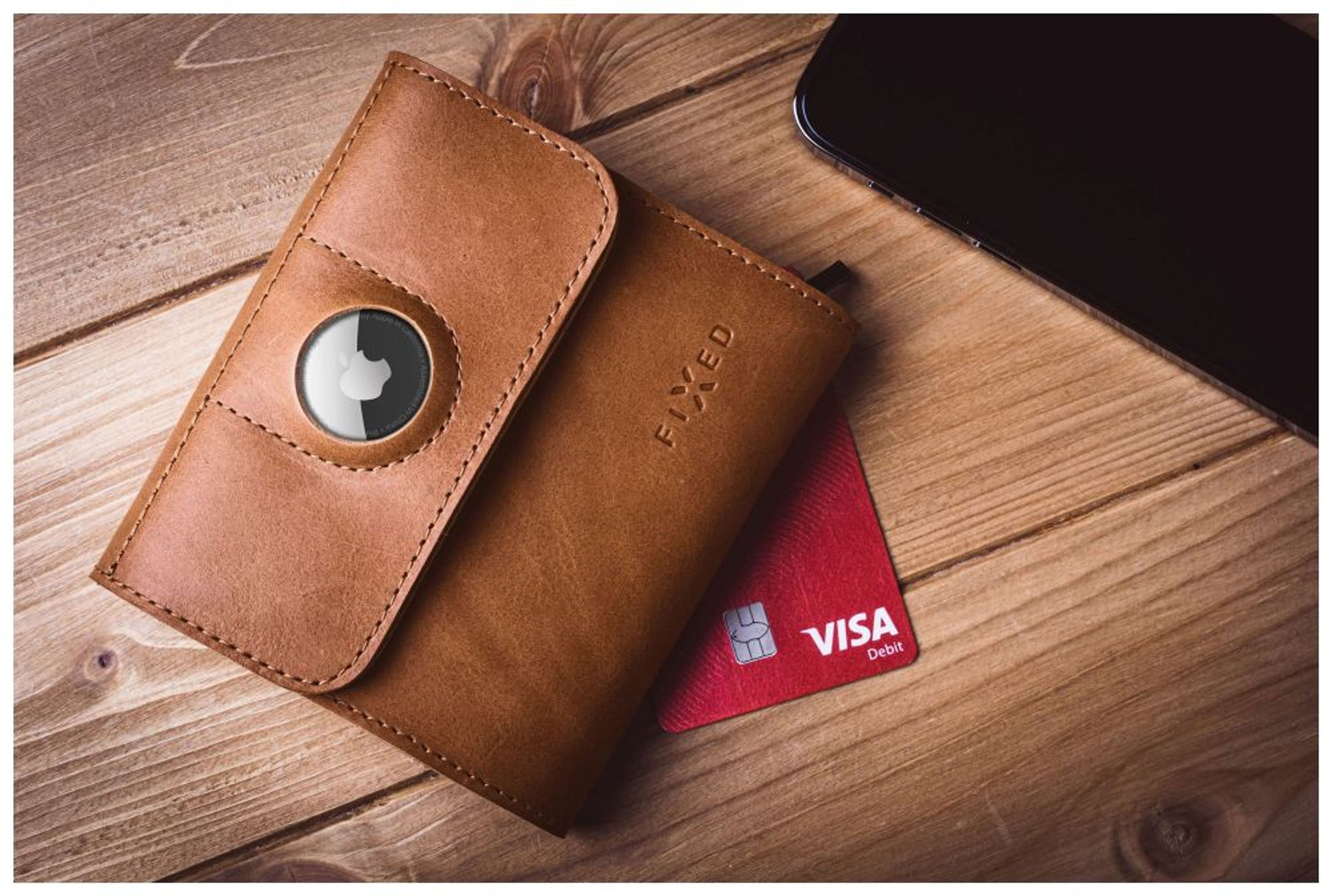 Kožená peněženka FIXED Classic Wallet for AirTag z pravé hovězí kůže, hnědá - FIXED