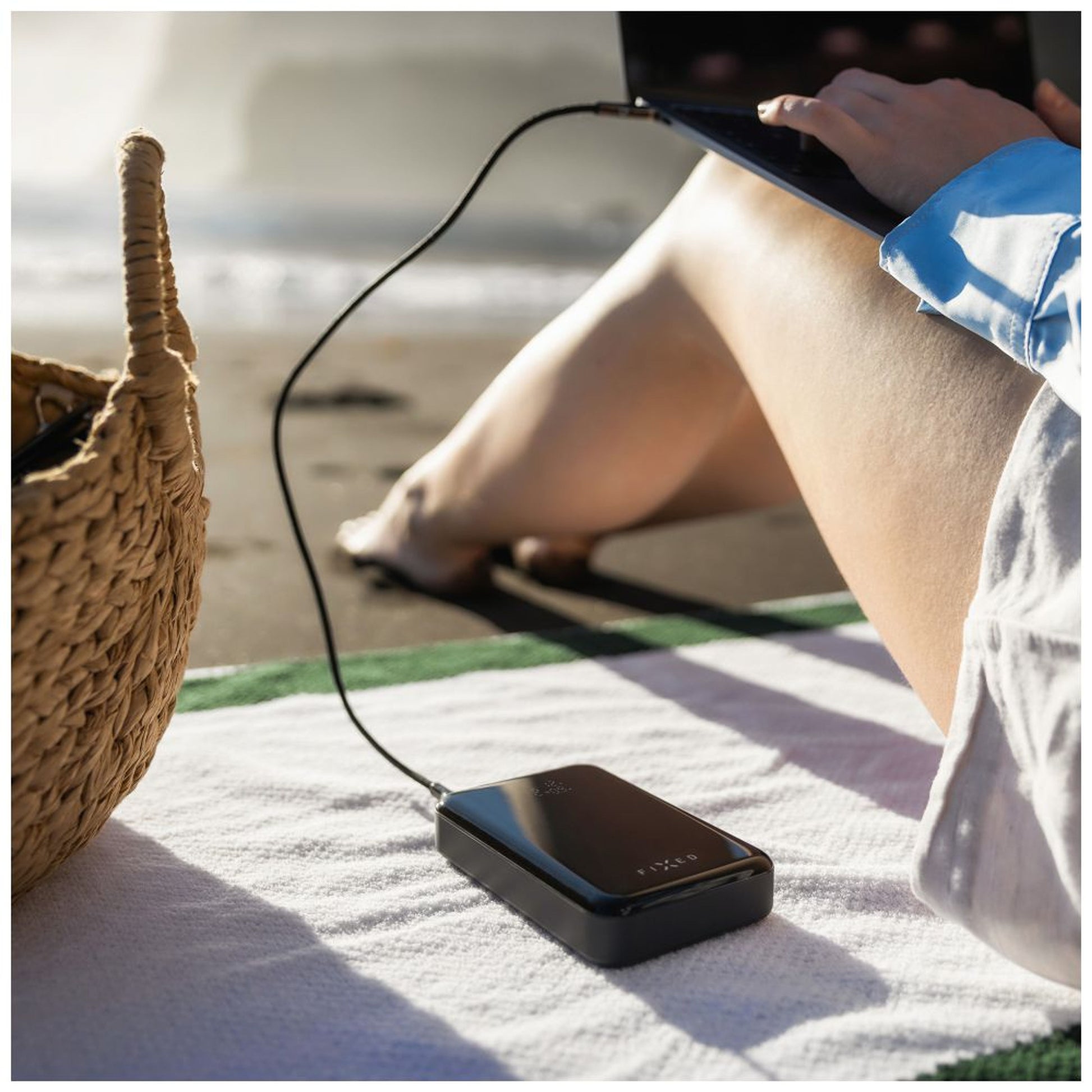 Powerbanka FIXED Zen 20 Pro s LCD displejem a výstupem 130W, 20 000 mAh, černá - FIXED