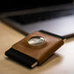 FIXED Tiny Wallet für Airtag, braun